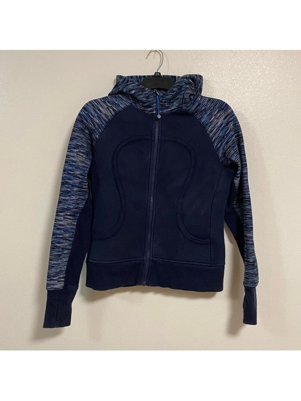 Lululemon Jacket Women’s Size 6 Blue wee are from space Scuba hoodie Full zip